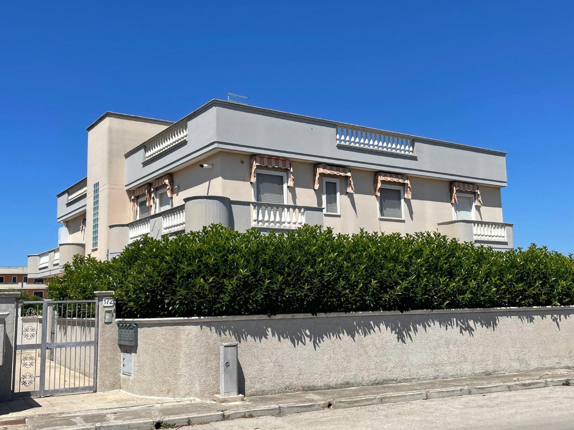 A Casa Di Lia Villa Pulsano Bagian luar foto